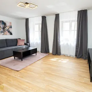 247 Reside - Sz2 Apartment
